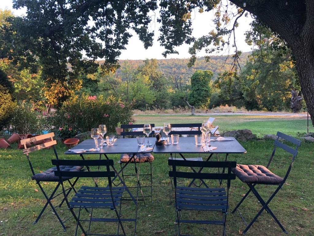 Ferme Le Pavillon Bed & Breakfast Bargemon Екстериор снимка